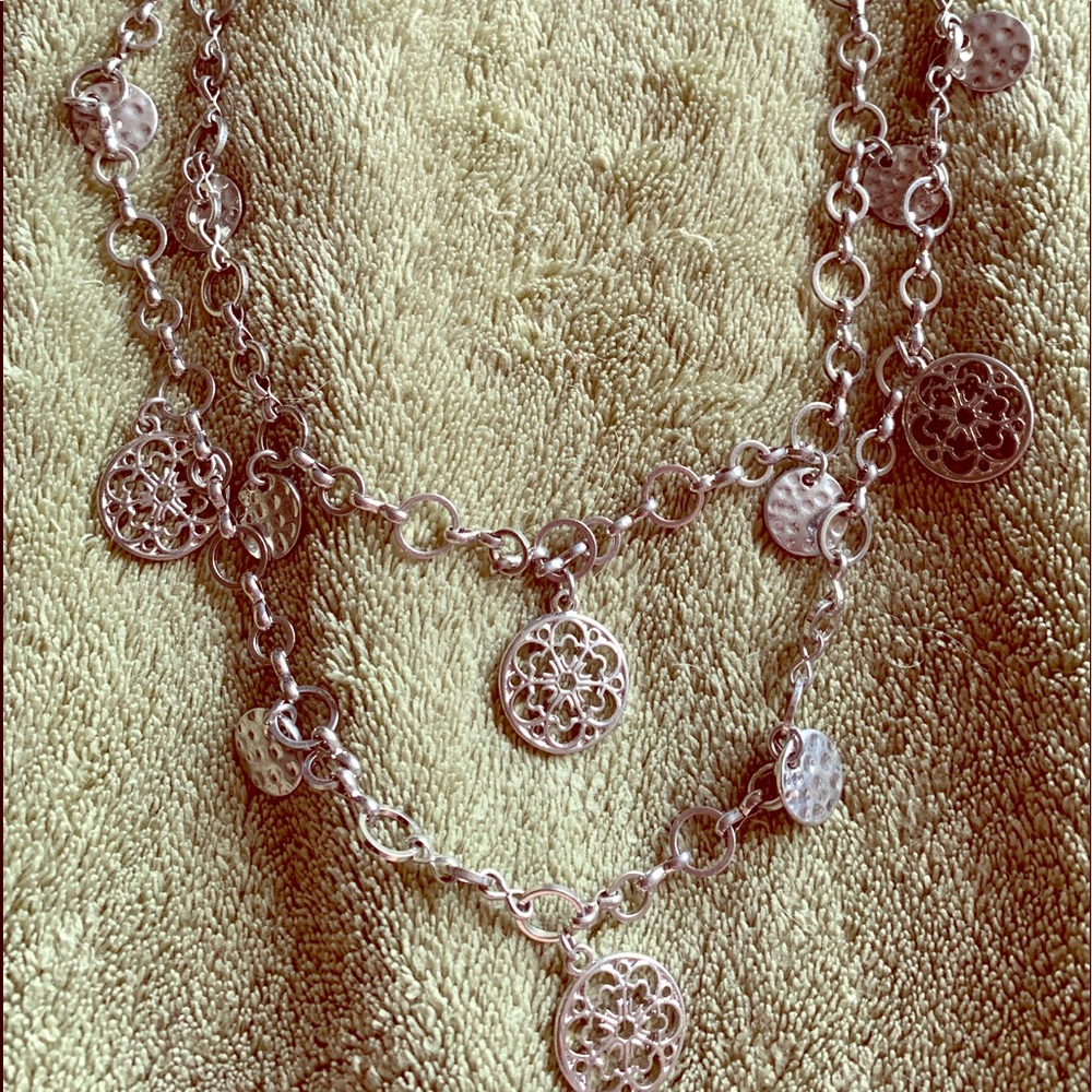 Silver tone with circles necklace